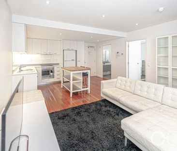 OPEN THE DOOR TO 'UNO' – CITY CENTRE LIVING AT ITS BEST - Photo 3