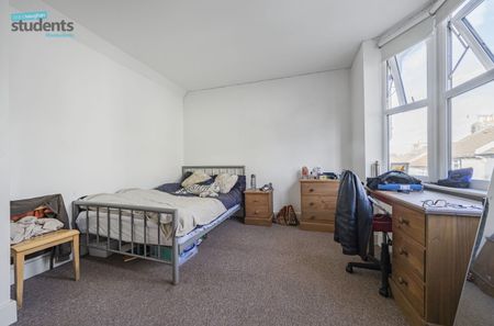 4 bedroom terraced house to rent - Photo 2