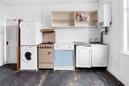 1 bedroom Flat To Let - Photo 3