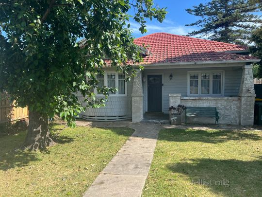 61 Hobson Street, Newport - Photo 1