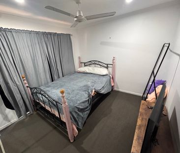 Alexandra Hills - Photo 1