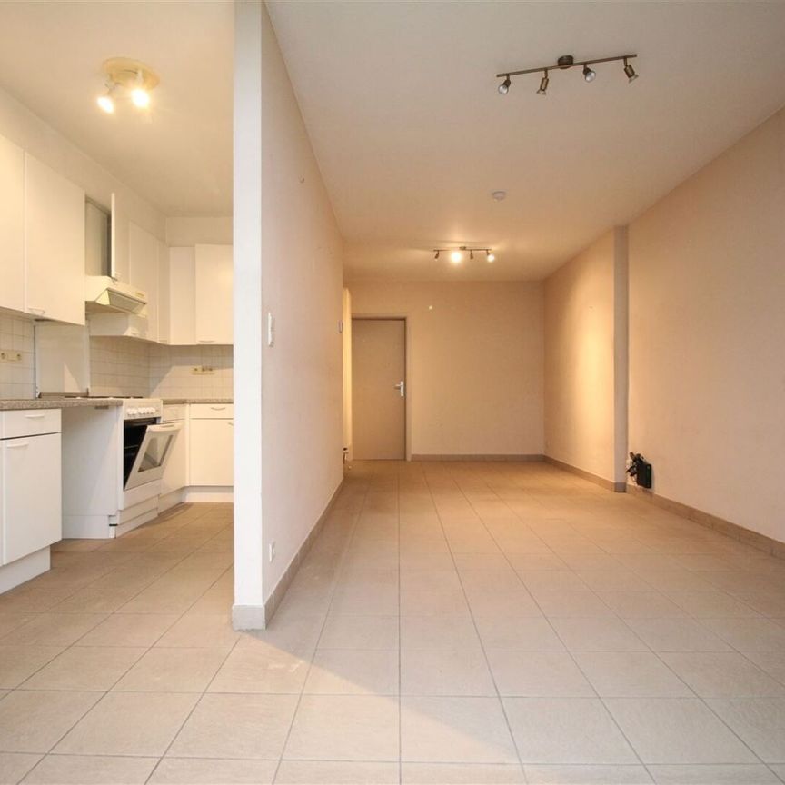 Gelijkvloersappartement met 1 slaapkamer en tuin in centrum Merksem - Photo 1