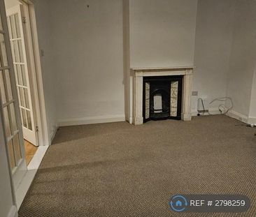 2 bedroom end of terrace house to rent - Photo 4