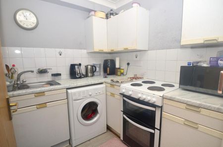 1 bedroom flat to rent - Photo 3