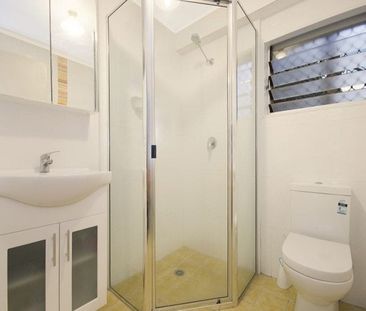 Stylish & Spacious Living in Condon! - Photo 4