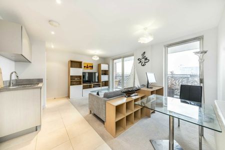 Hastings Road, E16, London - Photo 2