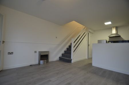 1 bedroom Property to rent - Photo 5