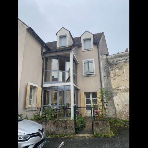 Location Appartement 3 pièces 73 m² Châtillon-sur-Indre - Photo 2
