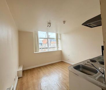 Studio to rent - Photo 6