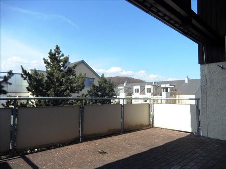 "Family in the foreground." - Foto 3