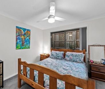 For Lease: Spacious & Stylish Home in Prime Park Ridge Location - Photo 4