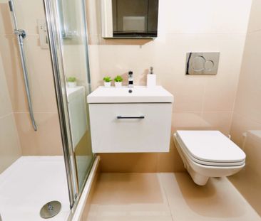 1 Bedroom, 1 Bathroom - Photo 2