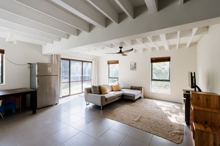 Home For Rent - Photo 3