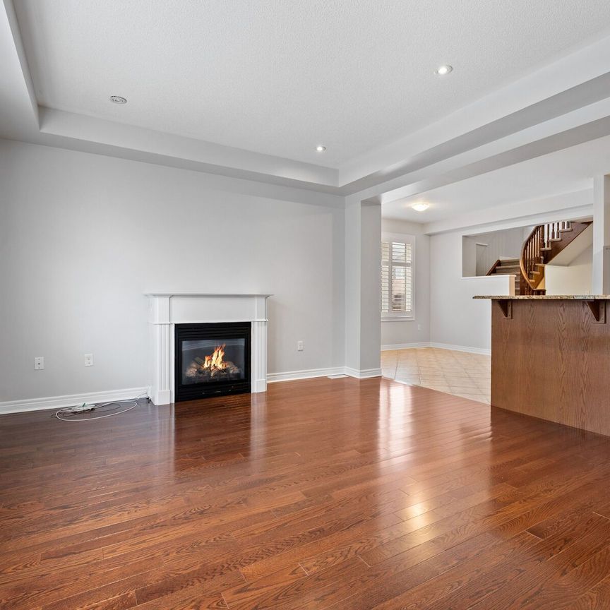 For Lease - 2019 TRAWDEN Way Unit# 33, Oakville, Ontario - Photo 1