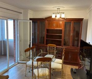Piso en alquiler en Centro - Photo 2