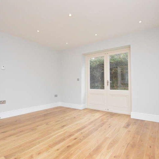 Ringley Park Road, Reigate, RH2 - Photo 1