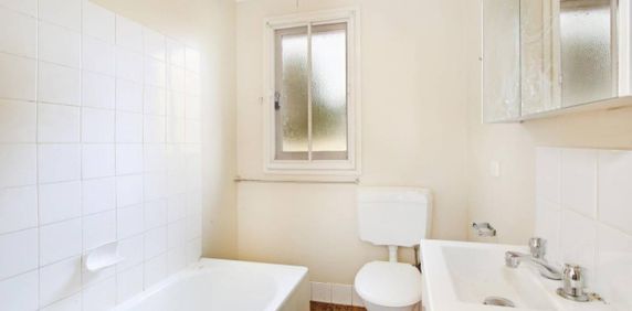 44 Tingira Avenue - Photo 2