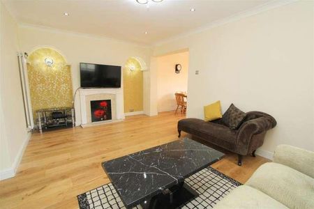 Benfleet Close, Sutton, United Kingdom, SM1 - Photo 3