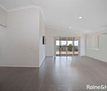 Comfort, Style and Modern Living - Photo 1