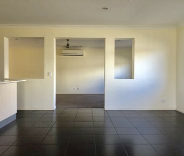 Ideal Family Home - Photo 3