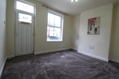 2 bedroom terraced house to rent - Photo 3