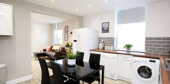 Liverpool Road Room 5 - Photo 2