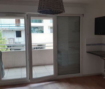 LOCATION AIX : T2 pièces (40 m²) avec place de parking souterrain. - Photo 4