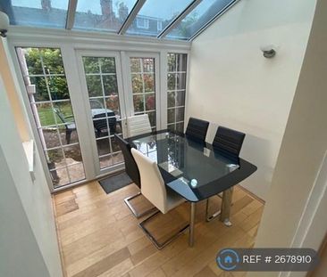 3 bedroom terraced house to rent - Photo 2