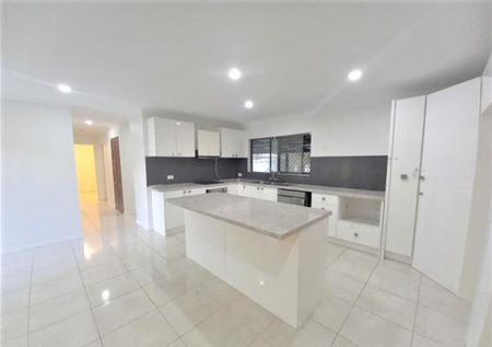 LARGE FAMILY HOME IN A1 LOCATION! - Photo 3