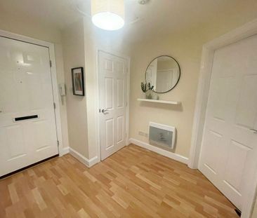 1 Bedroom Property in Quarryknowe Street - Photo 6