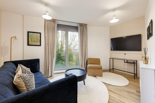 3 bedroom flat to rent - Photo 1