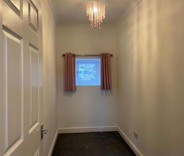 2 bedroom semi-detached house to rent - Photo 4