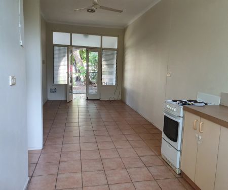 Affordable Ground Level Unit in a quiet block of 3! - Photo 3