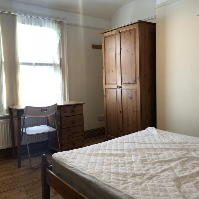 House share to rent - Photo 1