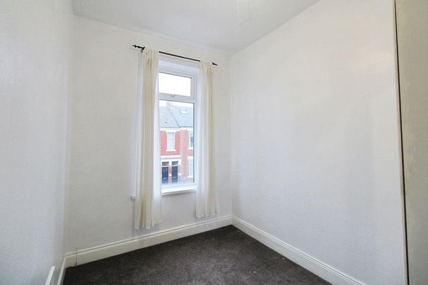 3 bed upper flat to rent in NE6 - Photo 1