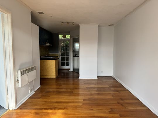 Excellent Location! - Photo 1