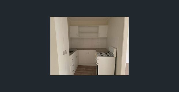 Spacious and Light-Filled One-Bedroom Unit with Parkland Views! - Photo 1