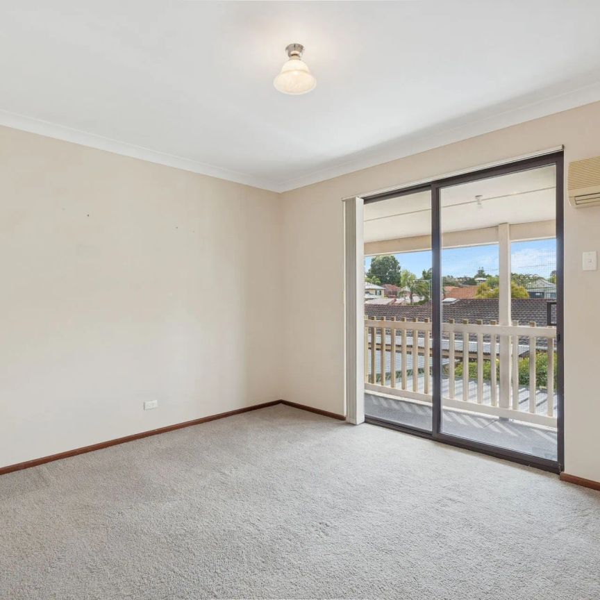 Stylish 3 Bedroom Townhouse in Peaceful Yokine Location - Photo 1