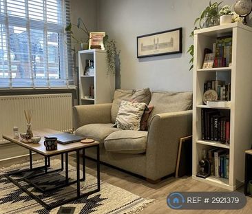 2 bedroom flat to rent - Photo 2