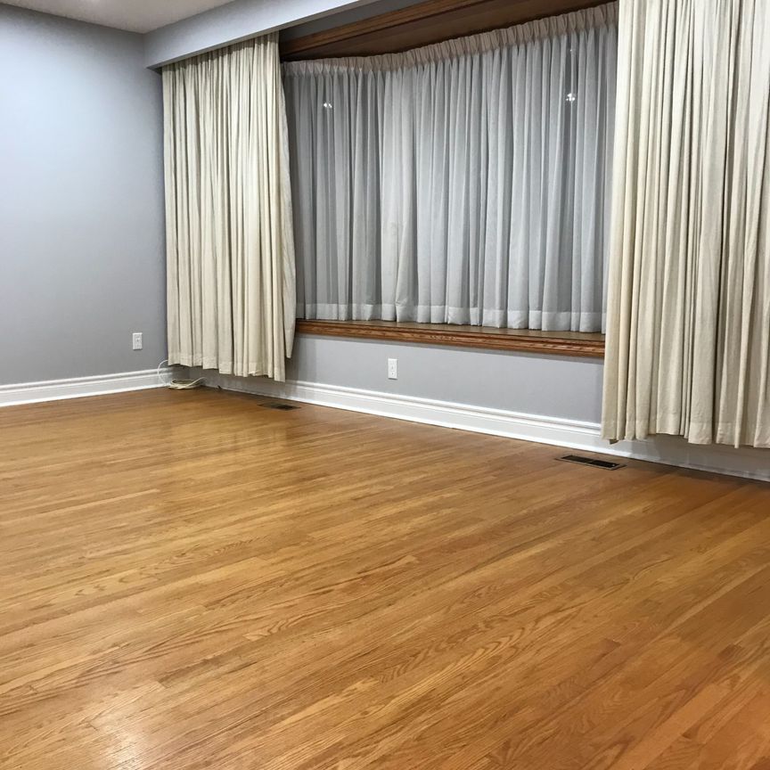 For Lease - 2186 Truscott Drive Unit# Upper, Mississauga, Ontario - Photo 1