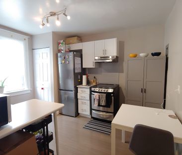 For Lease - 566 Glebeholme Boulevard Unit# 2nd, Toronto, Ontario - Photo 6