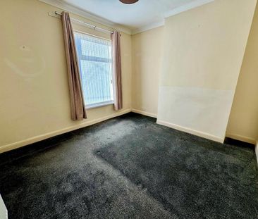 2 bedroom end of terrace house to rent - Photo 5