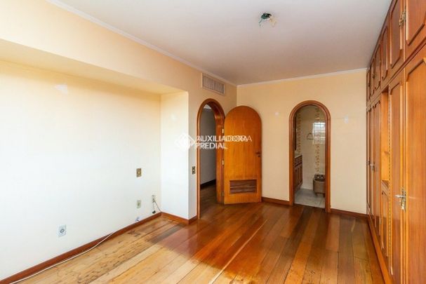 Apartamento com 3 quartos e 155m² para alugar em Santa Tereza, Porto Alegre. - Photo 1