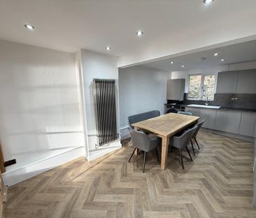 2 bedroom penthouse to rent - Photo 5