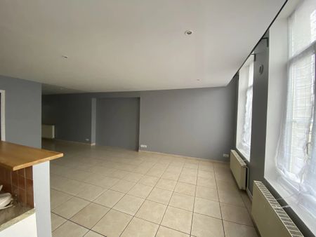 Location Appartement 4 pièces 80 m2 à Saint-Quentin - Photo 2
