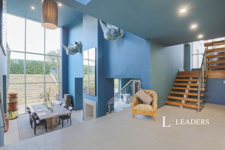 5 bedroom detached house to rent - Photo 3