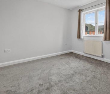 3 bedroom end of terrace house to rent - Photo 2