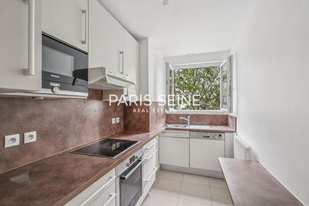 Location Appartement 3 pièces 81m² - Photo 3