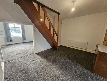 3 bedroom terraced house to rent - Photo 3