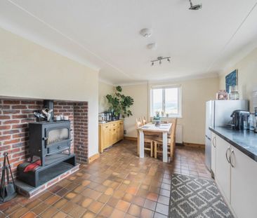 4 bedroom House To Let - Photo 6